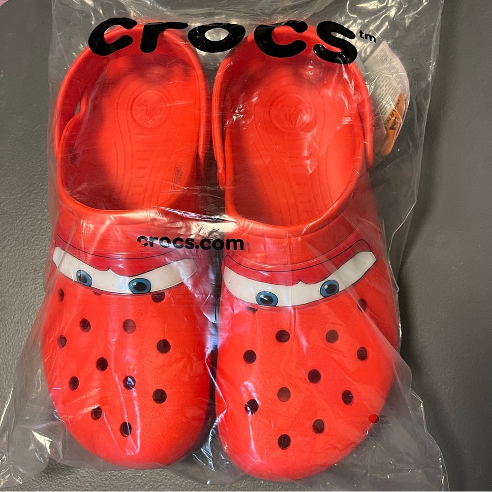 Lightning McQueen Crocs Men’s Size 10